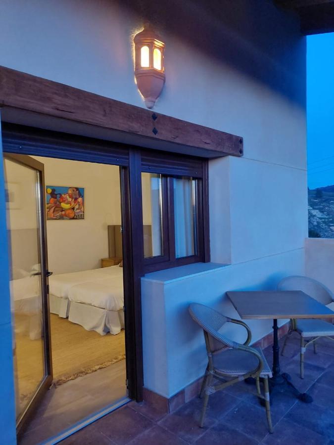 El Balcon De La Vega Hotel Pareja Exterior photo